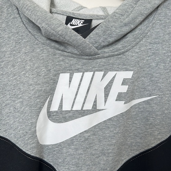 Your favorite hoodie dresses up with a vintage twist in this dress from Nike - Picture 2 of 8